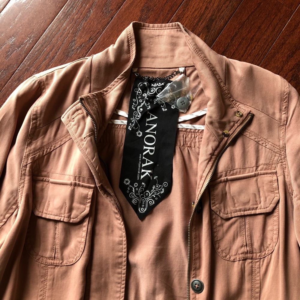 Anorak - Picture 4 of 5
